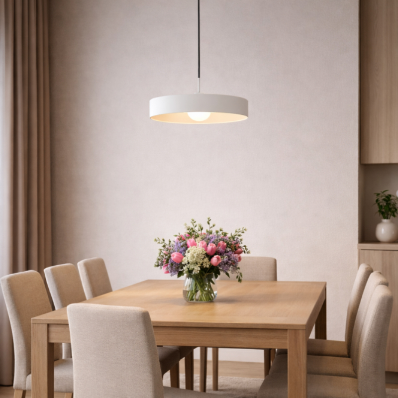 SOLEA 66 visilica 12W CCT bela home light u prostoru